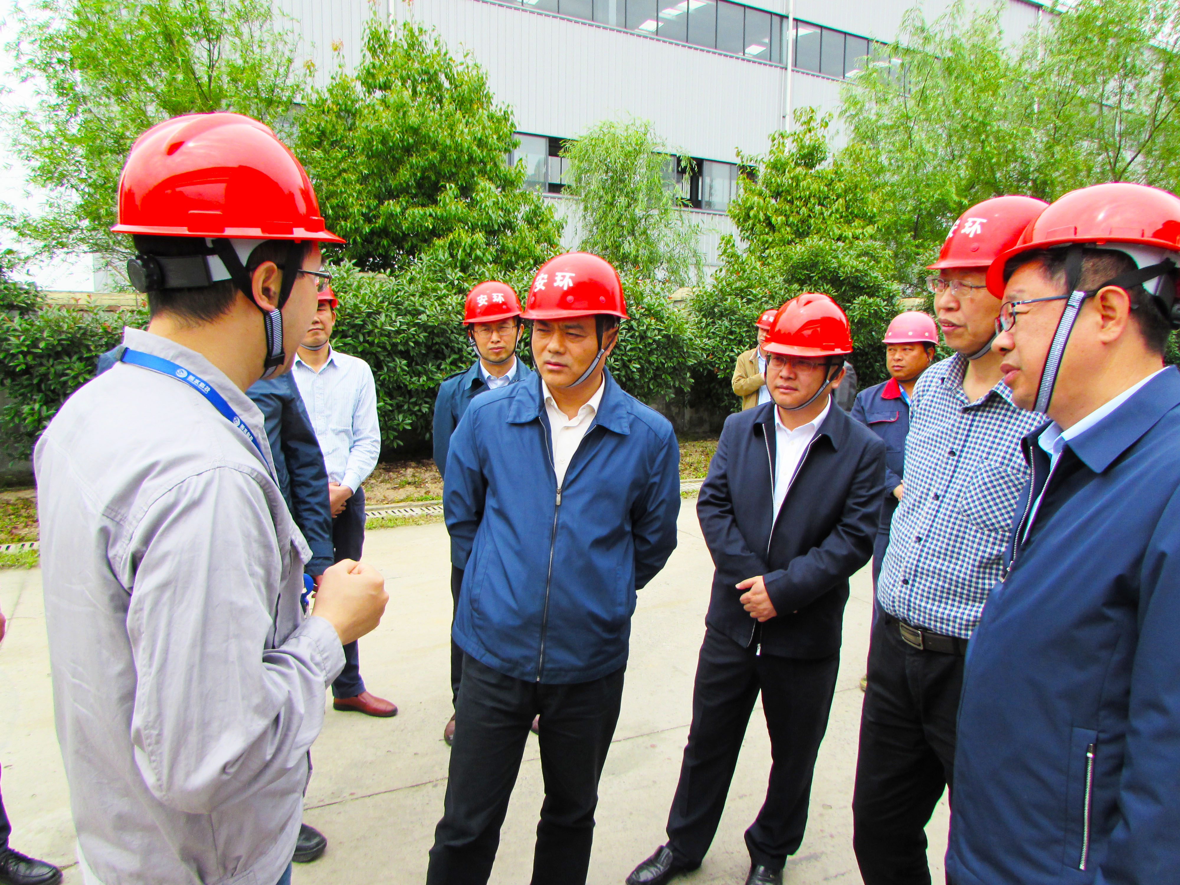 國務(wù)院安委會(huì)第六危化專項(xiàng)巡查組檢查我司安全生產(chǎn)工作.jpg